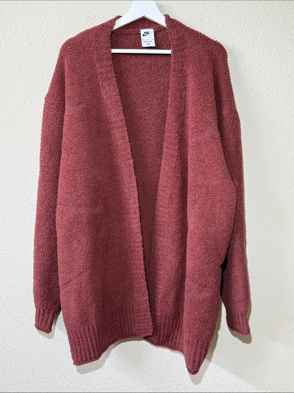 Nike Phoenix Cozy Bouclé Oversized Cardigan - Picture 2 of 8